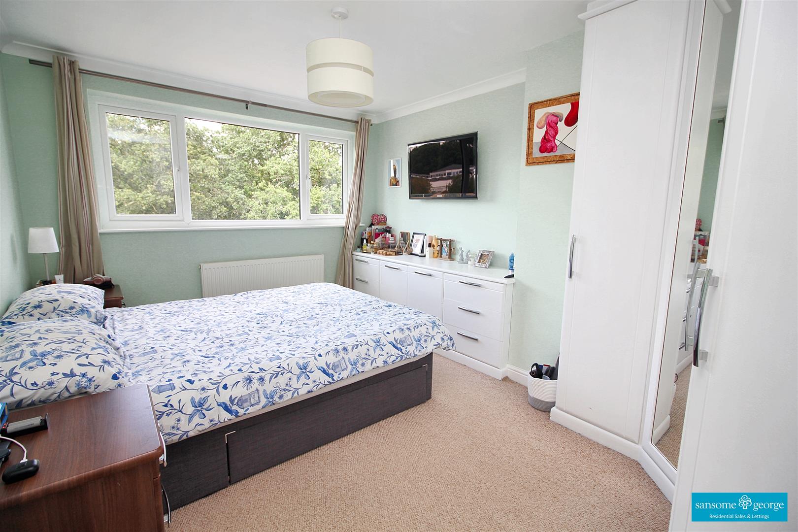 Taff Way, Tilehurst
